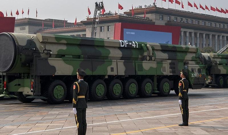 Bloomberg раскрыл перед парадом новейшее оружие Китая