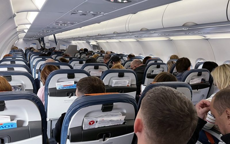 Самолёт Лондон — Пекин вынужден был совершить экстренную посадку в Нижневартовске