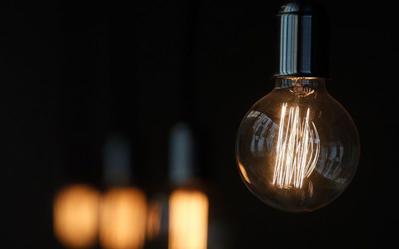 Рост счетов за электроэнергию в США связан с развитием искусственного интеллекта — сообщает Bloomberg